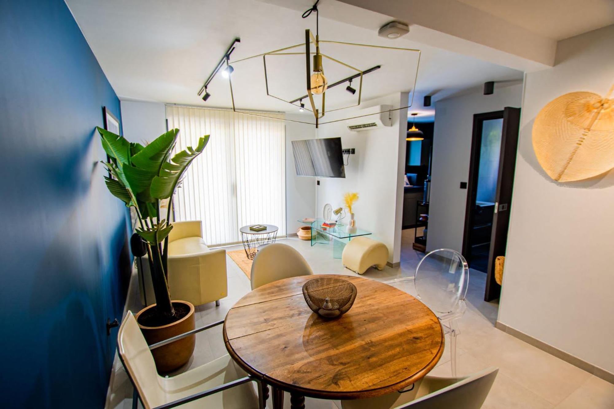 Appartement De Caractere Avec Jacuzzi Fréjus Buitenkant foto