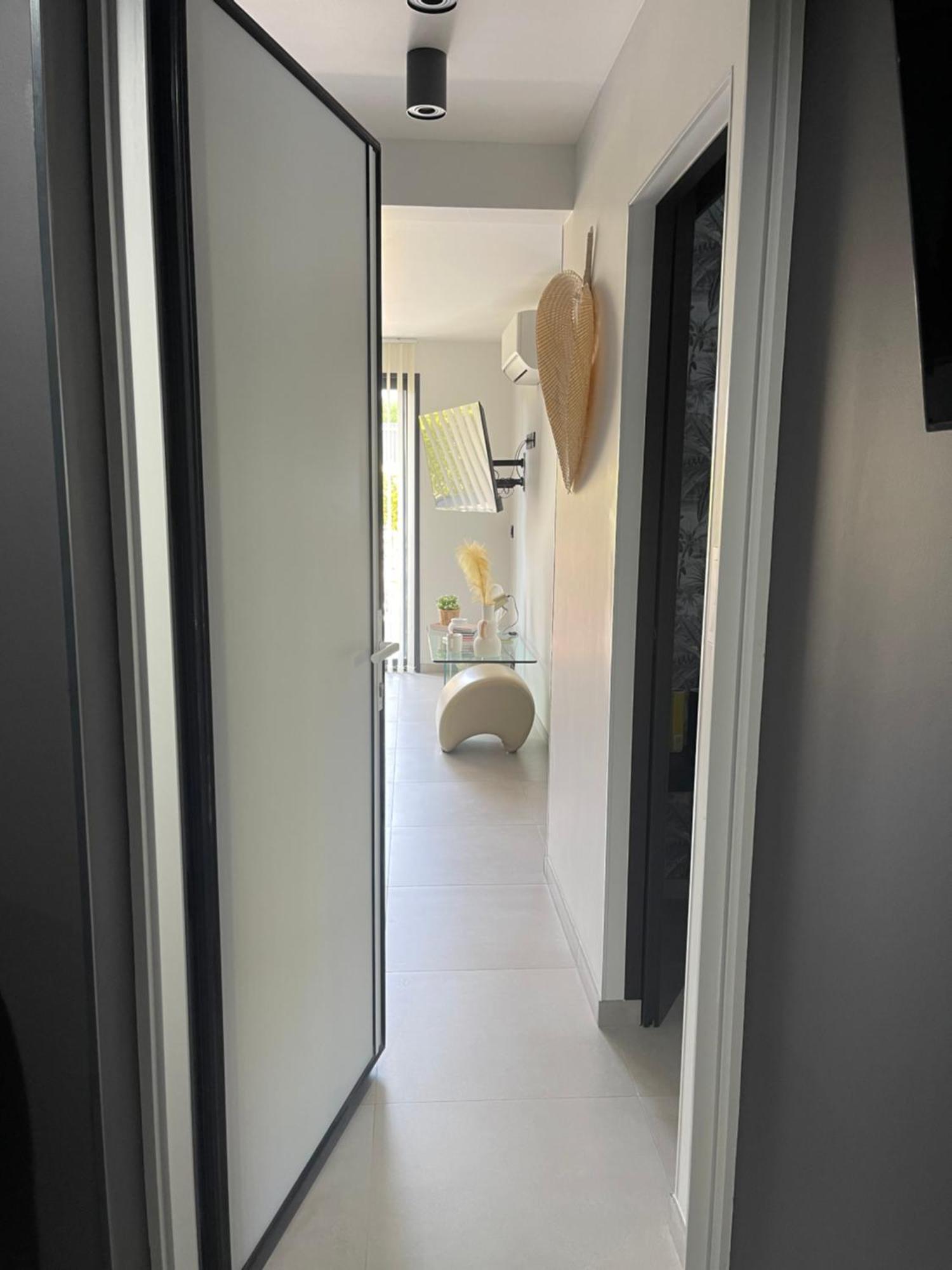 Appartement De Caractere Avec Jacuzzi Fréjus Buitenkant foto