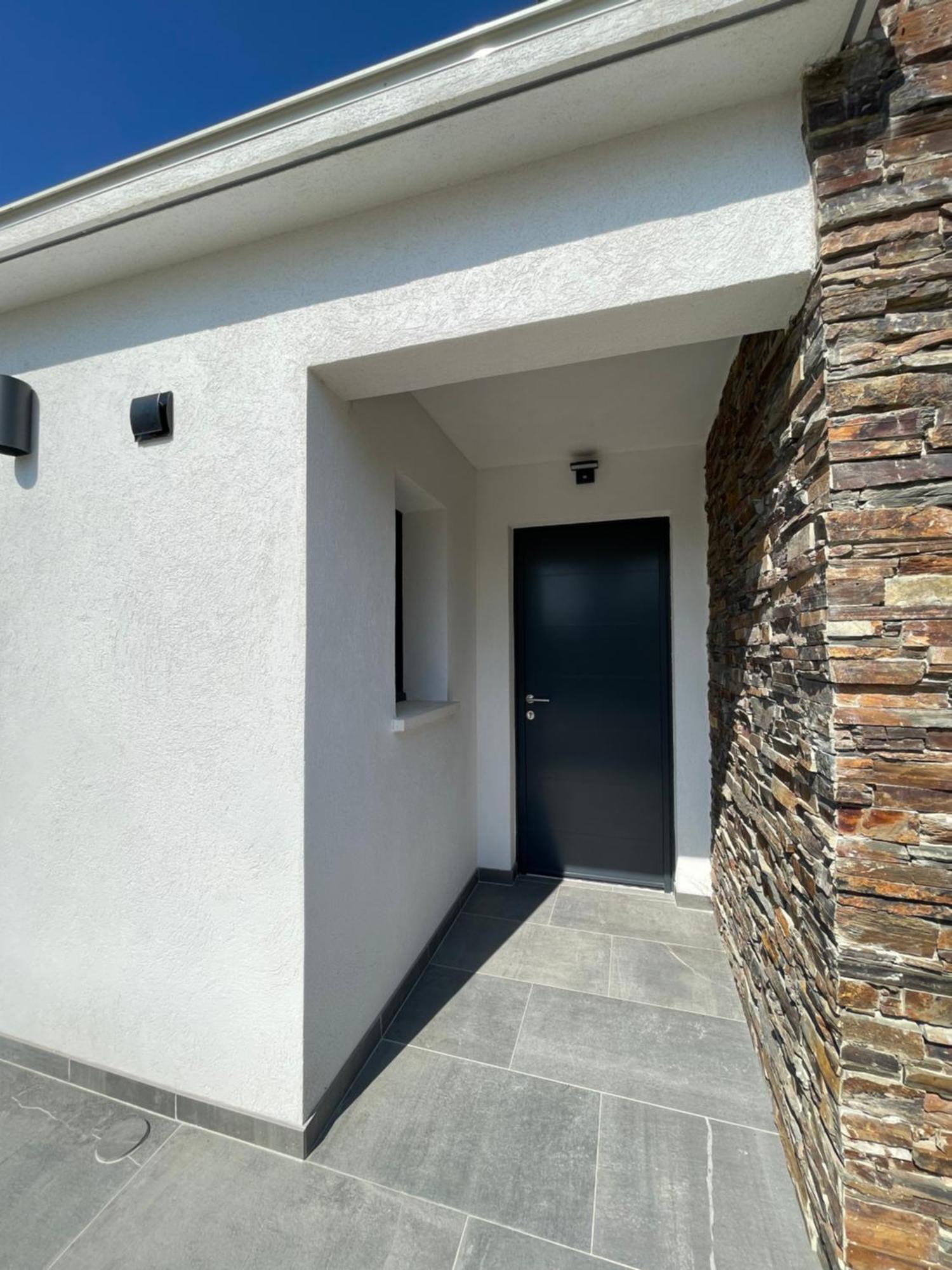 Appartement De Caractere Avec Jacuzzi Fréjus Buitenkant foto